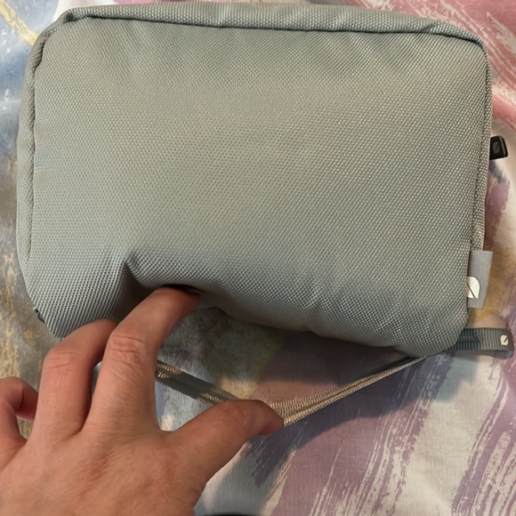 Incase Pouch - Picture 5 of 5